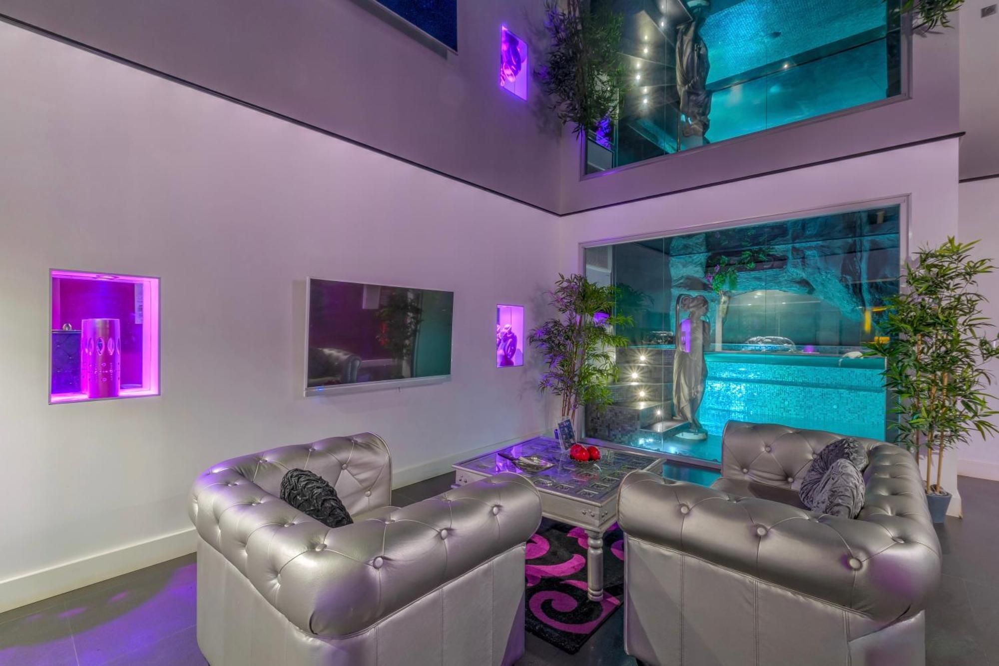 Love Room Evasion Duo Marseille Bilik gambar